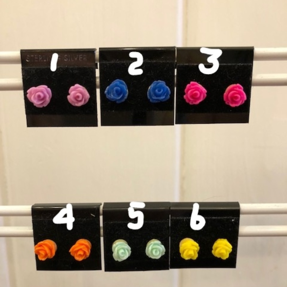 Tiny Resin Flower Earrings